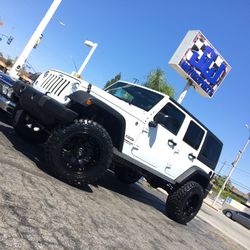 Jeep lifts and suspension work