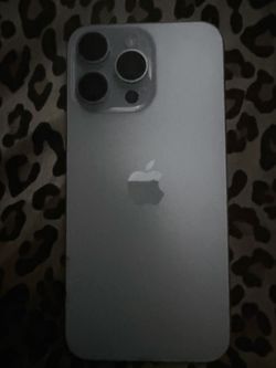 iPhone 15 Pro Max