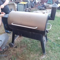 Treager Electric Smoker