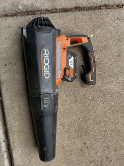 Ridgid Jobsite Blower with 4 amp hour battery