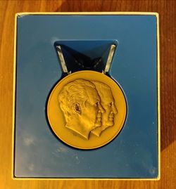 USA America 1973 President Nixon Large Big Inaugural Medal Medallion with box and Certificate of Authenticity COA