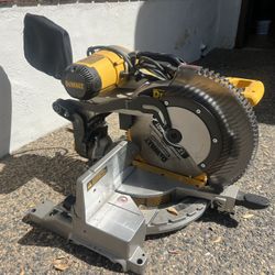 Dewalt 12” Double Bevel Compound Miter Saw