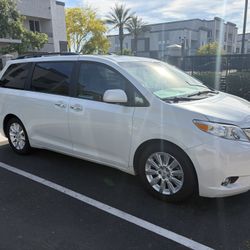 Toyota Sienna Limited 
