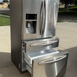 Samsung  28 cu. ft., 4-door French door refrigerator