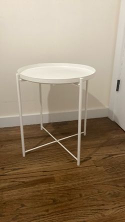 White side table (removable tray top)