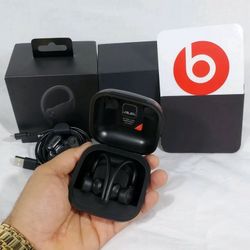 🔥✅✅🔥Like New Condition Beats by Dr. Dre Powerbeats Pro Wireless Earphones -Black 