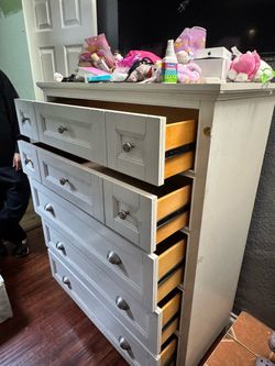 Dresser