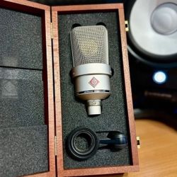 Neumann tlm 103 Microphone 