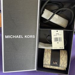 Michael Kors AirPod Case 