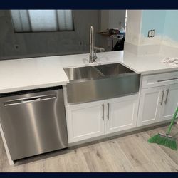 Fabrication Quartz/granite(countertops)