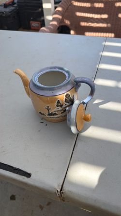 Tea pitcher