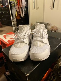 white nike huarache