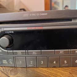 Subaru Forester Radio 6 Disc CD Player