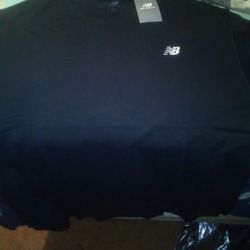 New Balance T Shirts 