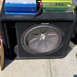 12" Kicker Comp R In Ported Box