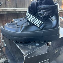 Juicy Couture Veronica black puffer platform snow boots