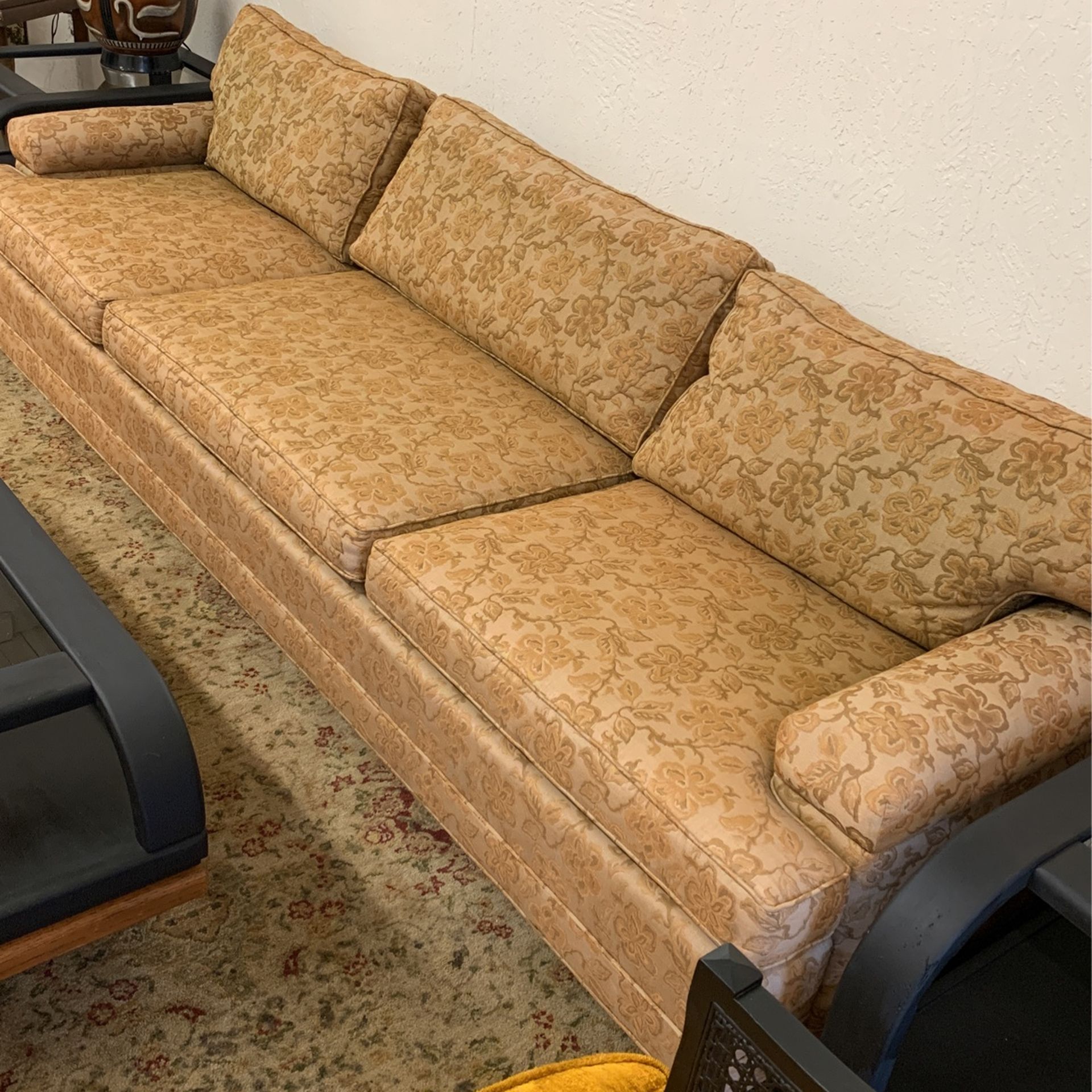 Beautiful MCM sofa Extra Long for Sale in Tacoma, WA - OfferUp