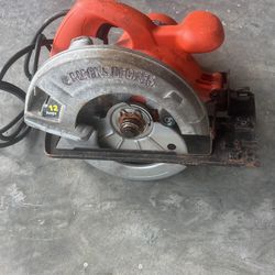 Black And Decker 12amp Circuit Saw 120v