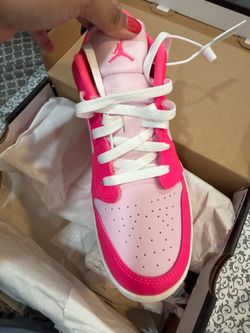Pink Jordan’s 7y