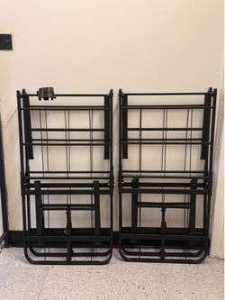Twin size metal frame.