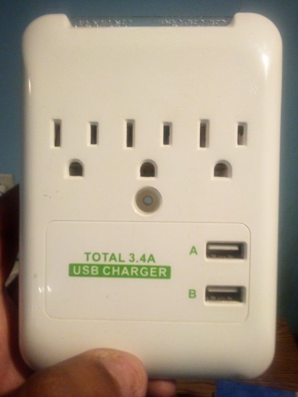 3.4A Extension Cord And USB Ports Plug That Glows Green In The Dark