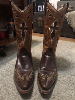 Size 9.5 corral boots