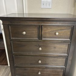 King Size Head Board And Furniture 