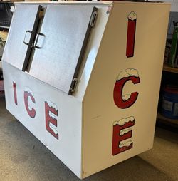 Freezer $600