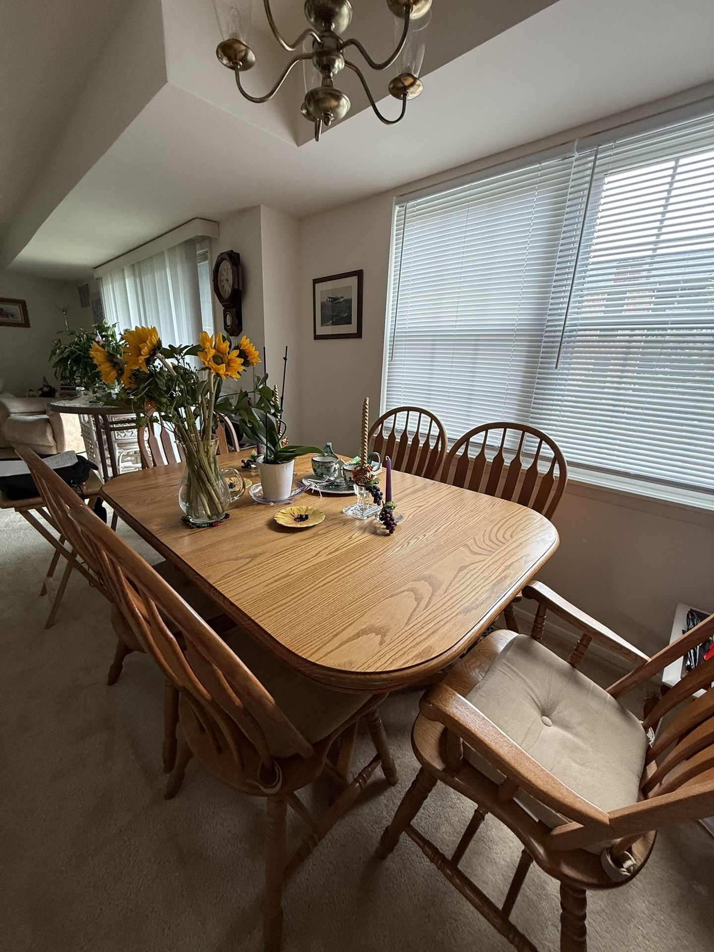 Dining Room Table And 6 Chairs