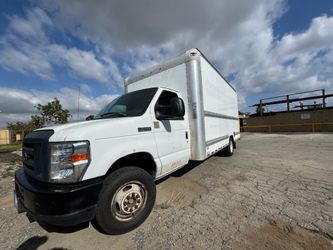 2018 Ford E350 16’ box truck