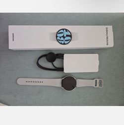 Samsung Galaxy Watch 6 with Box and Charger