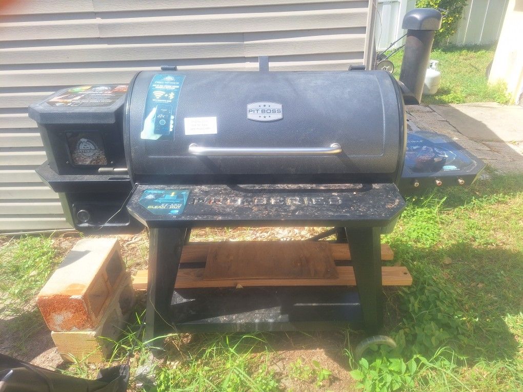 Pit BOSS PRO SERIES 1150 V3