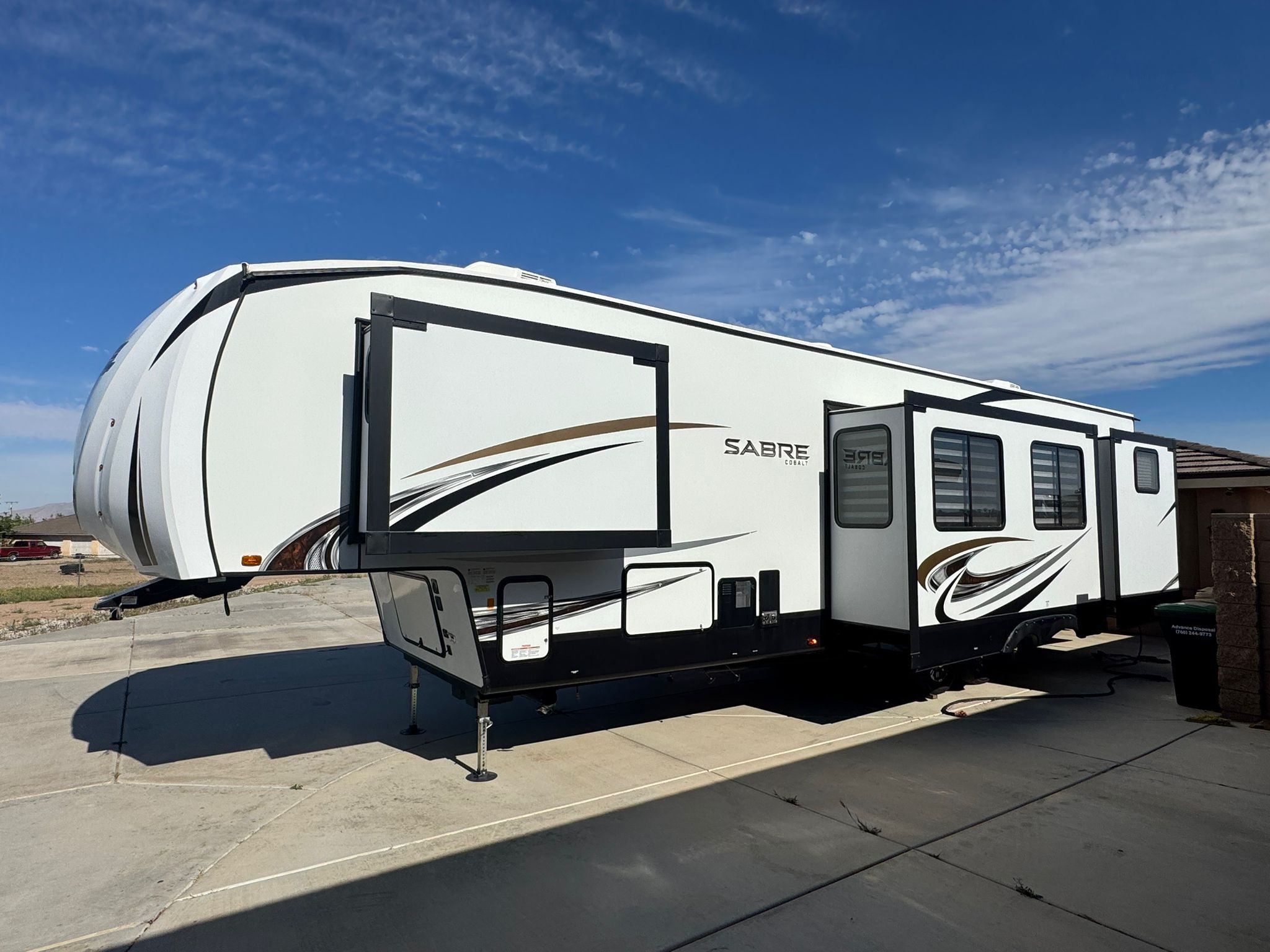 2021 Forest River Sabre Fifth Wheel / Rv / Travel Trailer
