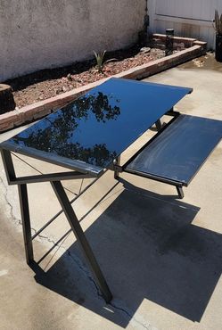 Free Glass computer table