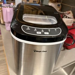 MAGIC  CHEF BULLET ICE MAKER USED