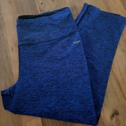 Vogo Athletica Leggings 3/4 Capri Heathered Black Blue EUC Workout Yoga