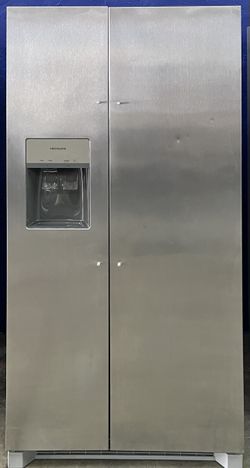 FRIGIDAIRE Refrigerator FRSC2333AS - 02682