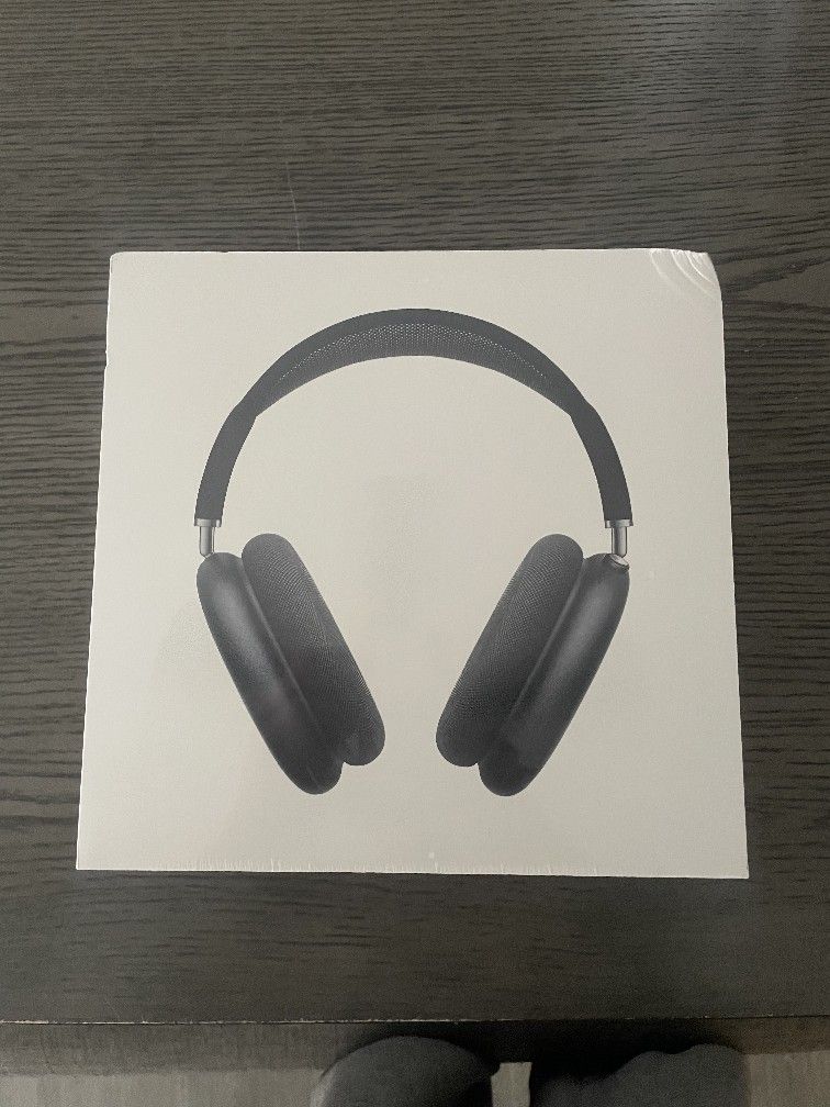 New AirPod Max USB-C