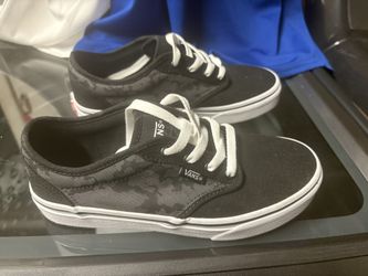 Vans Size 3.5 Kids New Not In Box