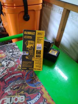 DeWalt 20 v Impact Driver Set, Battery &Charger