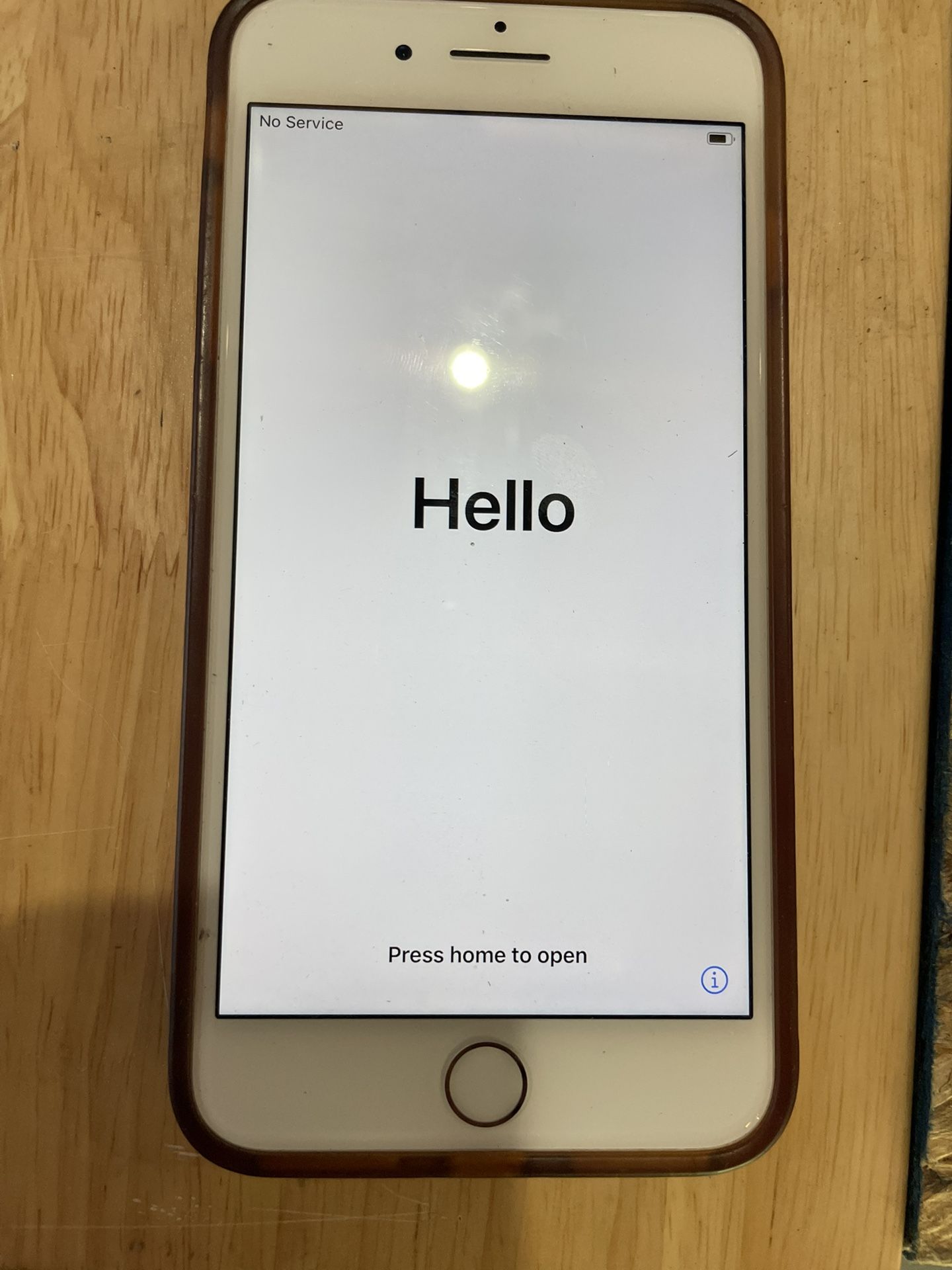 iPhone 7 Plus 128 GB With Case And Charger