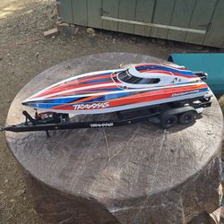 Traxxas Disruptor And Trailer 