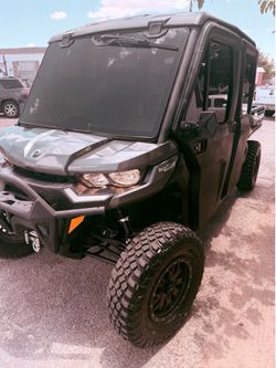 2022 Can Am Defender limited