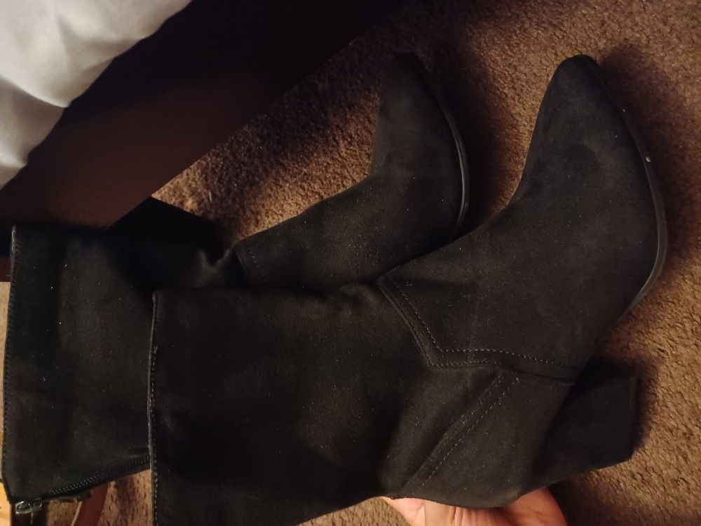 Black Boots