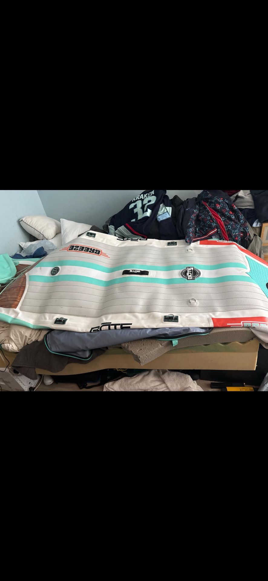 $400 Brand New ! No Best Offer It’s An $800 Paddle Board Gently Used !
