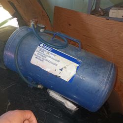 7 Gallon Air Compressor $40 Obo