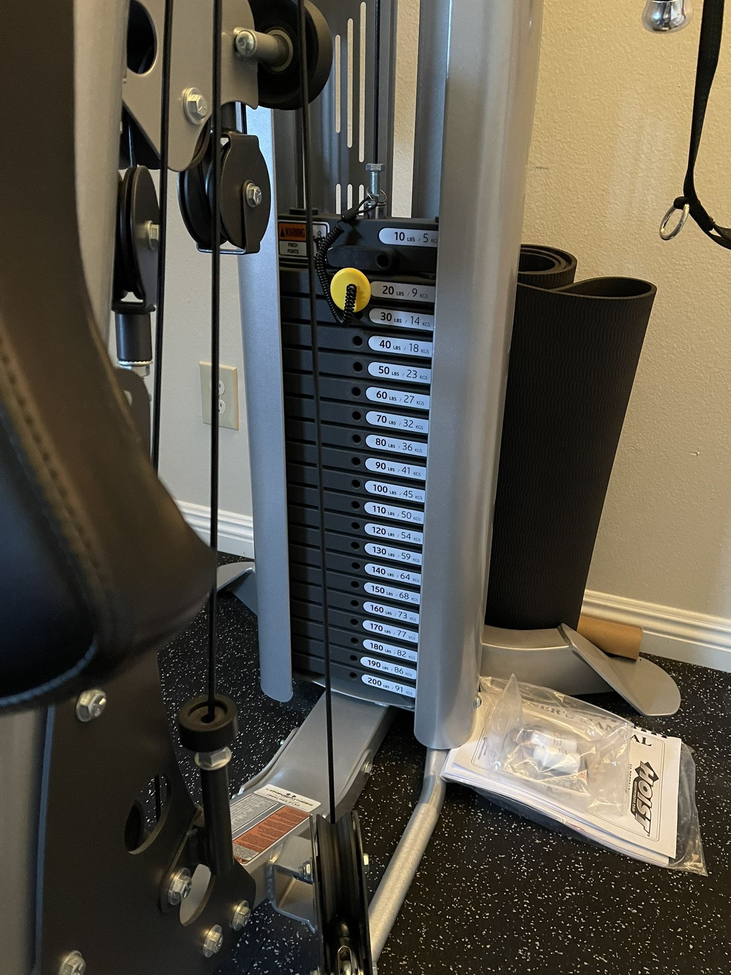 Hoist V4 Elite Gym Just In Time For The New Year for Sale in Yorba