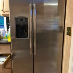 Stainless Side By Side Counter Depth Fridge 