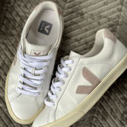 VEJA Women’s Sneakers