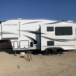 2021 Keystone cougar 24RDS